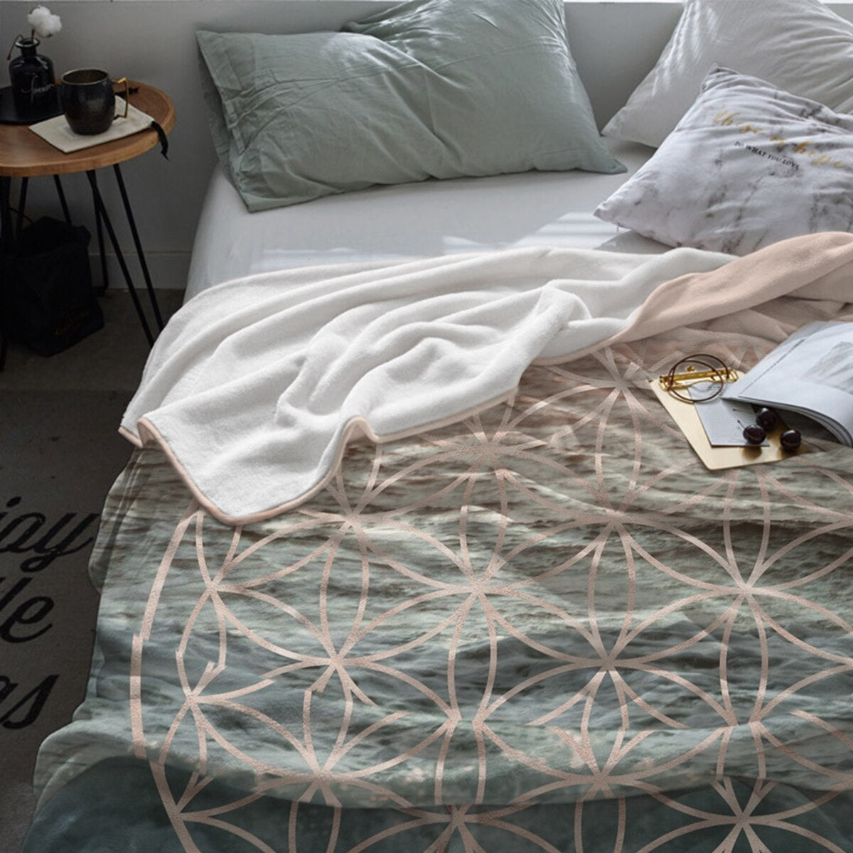 Mandala Flower of Life Sea Throw Blanket Warm Microfiber Blanket Flannel Blanket Bedroom Decor Blankets for Beds